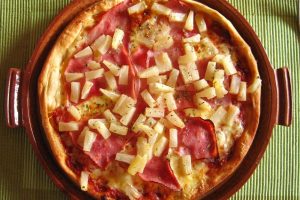 Pizza all'ananas