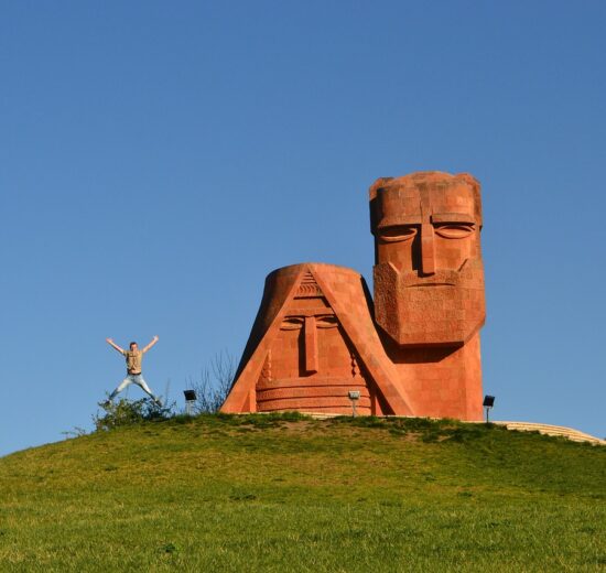 Il Nagorno-Karabakh è un territorio conteso tra Azerbaijan e Armenia, spesso luogo di aspri conflitti